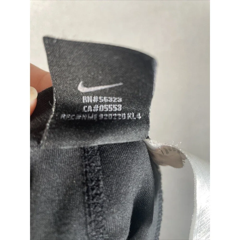 Women’s Nike‎ Capri Joggers Size Medium Dri Fit Black Pants Athleisure Work Out